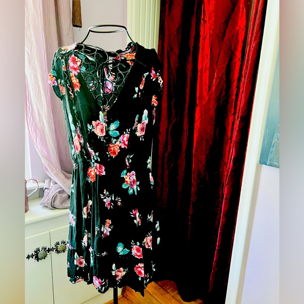 Floral Button and Tie Front Dress